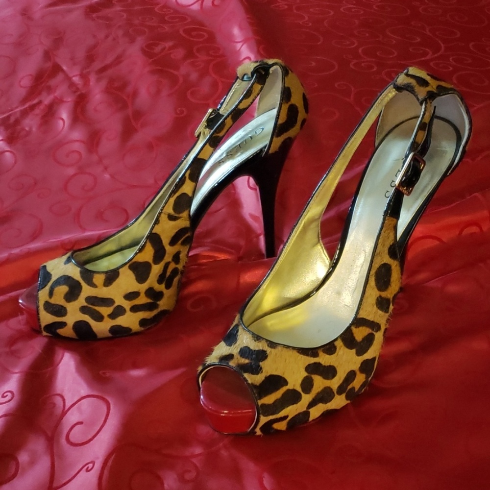 Guess Animal Print Peeptoe Platform Pump